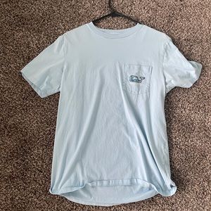 Light blue vineyard vines t-shirt